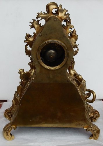 Antiquités - 1850 ' Pendule rocaille en bronze par Denier à Paris "Un monde aquatique"