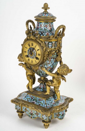 Horlogerie Pendule - Garniture de cheminée en émail cloisonné du Milieu du XIXe siècle, circa 1860