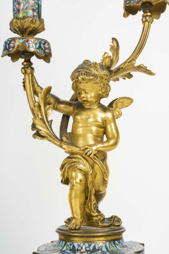 Antiquités - Garniture de cheminée en émail cloisonné du Milieu du XIXe siècle, circa 1860