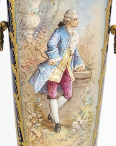 Paire de vases en porcelaine vers 1846 - Objet de décoration Style Napoléon III