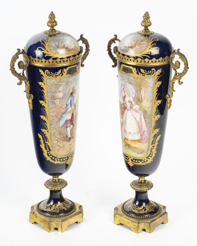 Paire de vases en porcelaine vers 1846 - Napoléon III
