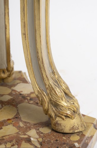 Antiquités - Carved Wooden Stand, Circa 1890
