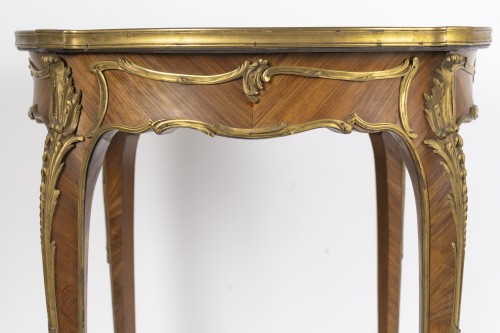Large Rosewood Pedestal Table, Circa 1870 - 