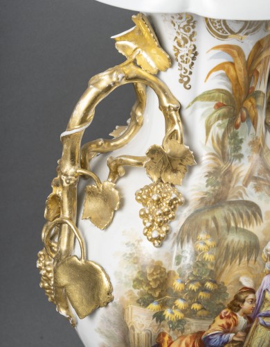 Pair Of Vases, Limoges Circa 1860 - Napoléon III