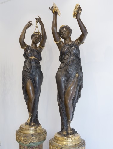 XIXe siècle - Étienne Henri Dumaige (1830–1888) Monumentale paire de sculptures "Les Musiciennes"