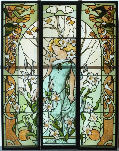 Vitrail Art Nouveau, Femme aux Lys, Circa 1900