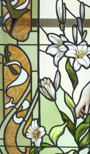 Antiquités - Vitrail Art Nouveau, Femme aux Lys, Circa 1900