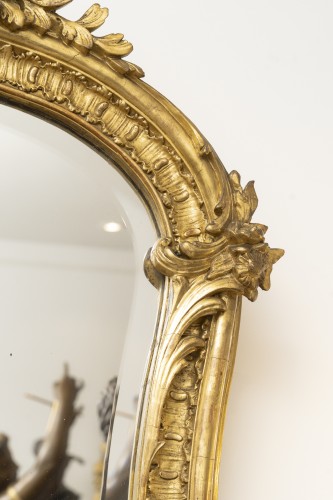 Miroirs, Trumeaux  - Miroir en bois sculpté et doré, Circa 1870