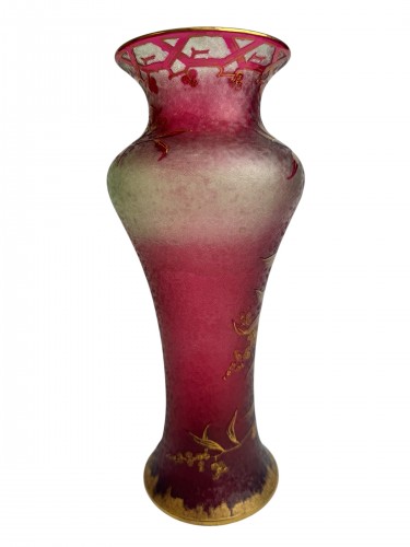 Baccarat - Ouraline  Crystal Vase With Raspberry Decoration - 