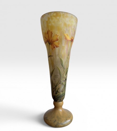 20th century - Daum Nancy - Engraved and enameled vase with coreopsis
