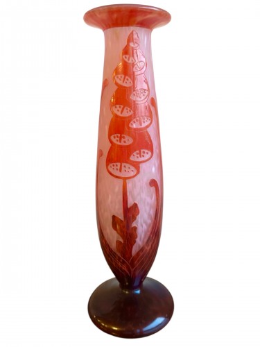 Verrerie, Cristallerie  - Le Verre Français - Vase à décor des Digitales