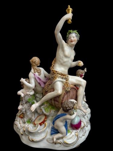 Bacchus sur un tonneau - Groupe en porcelaine de Meissen 19e siècle - Céramiques, Porcelaines Style 