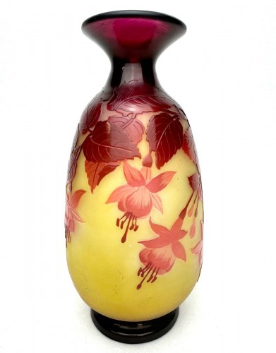 Gallé - Vase With Fuchsia Decor  - Glass & Crystal Style Art nouveau