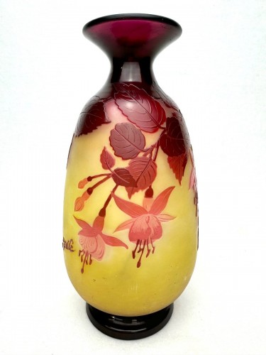 Glass & Crystal  - Gallé - Vase With Fuchsia Decor 