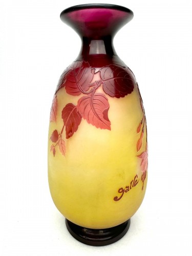 Gallé - Vase With Fuchsia Decor  - 