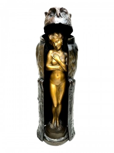Argentor Wien - Hibou entourant une femme nue, figure érotique métamorphique