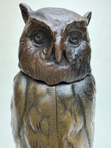 Sculpture Sculpture en Bronze - Argentor Wien - Hibou entourant une femme nue, figure érotique métamorphique