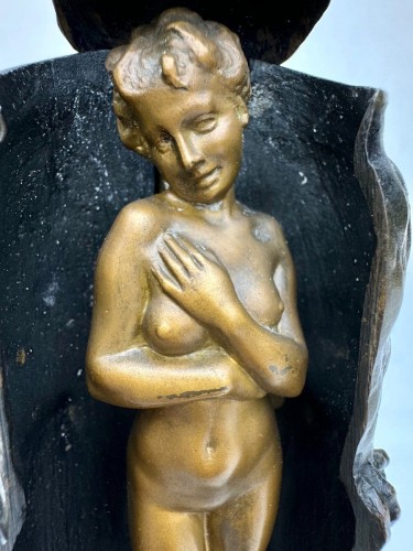 Antiquités - Argentor Wien - Hibou entourant une femme nue, figure érotique métamorphique