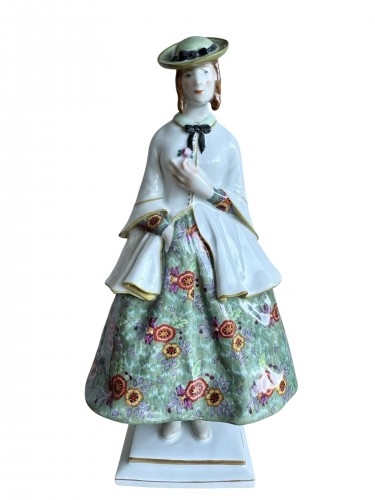 Richard Lang, Meissen Porcelain Figurine: "Woman Pinning A Rose" - Porcelain & Faience Style Art nouveau