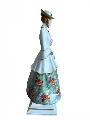 Richard Lang, Meissen Porcelain Figurine: "Woman Pinning A Rose" - 