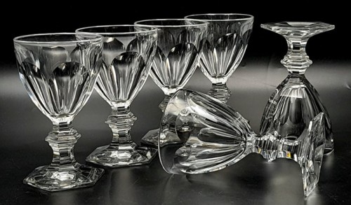 Argenterie et Arts de la table  - Grand service de verres Baccarat modèle Harcourt pour 12 personnes