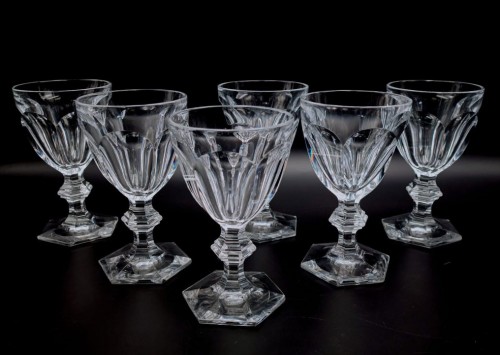 Grand service de verres Baccarat modèle Harcourt pour 12 personnes - AJ Antiquités
