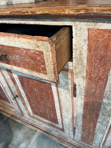 18th century - A 18th century Italian painted credenza