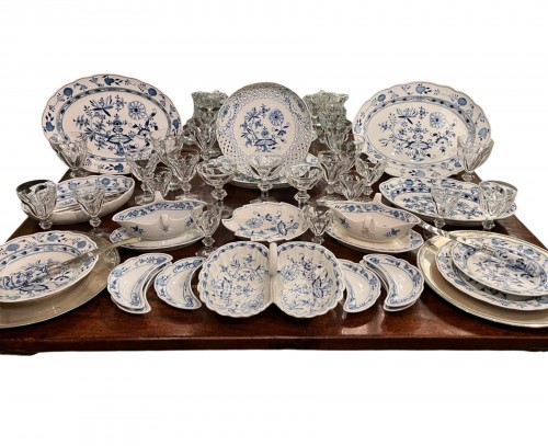 Blue And White Meissen Porcelain Dinner Service, "onion" Pattern