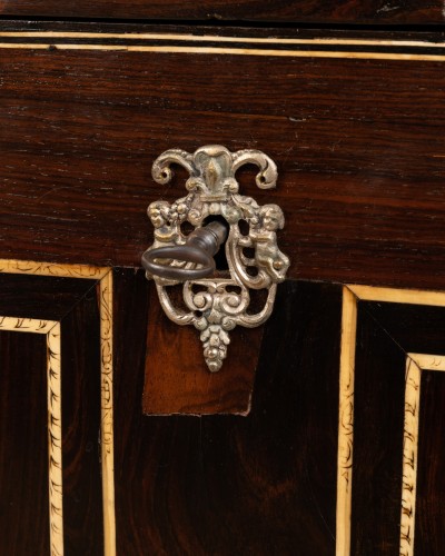 Mobilier Cabinet & Coffre - Cabinet en palissandre et ivoire, Italie 17e siècle