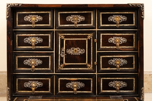 Cabinet en palissandre et ivoire, Italie 17e siècle - Louis XIV