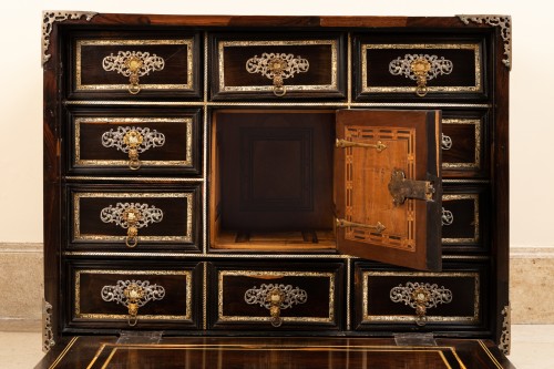 Antiquités - Cabinet en palissandre et ivoire, Italie 17e siècle