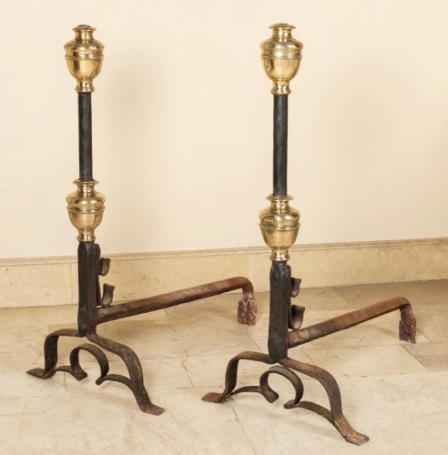 Objet de décoration  - Grande paire de chenets en fer forgé et laiton XVIe siècle