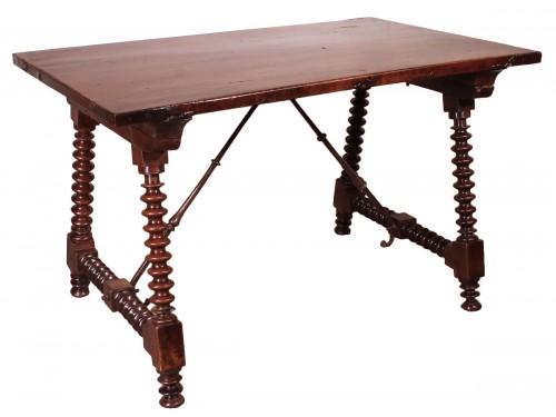 17th century spanish walnut table