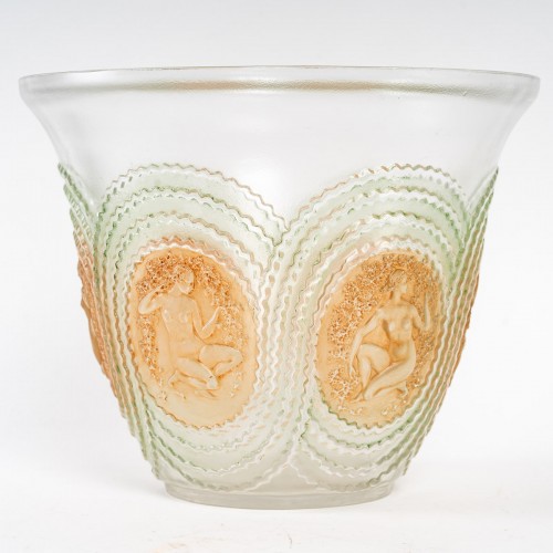 Verrerie, Cristallerie  - René Lalique - Vase Dryades