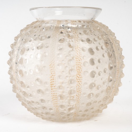 Verrerie, Cristallerie  - René Lalique (1860 -1945) - Vase boule modèle «Oursin»