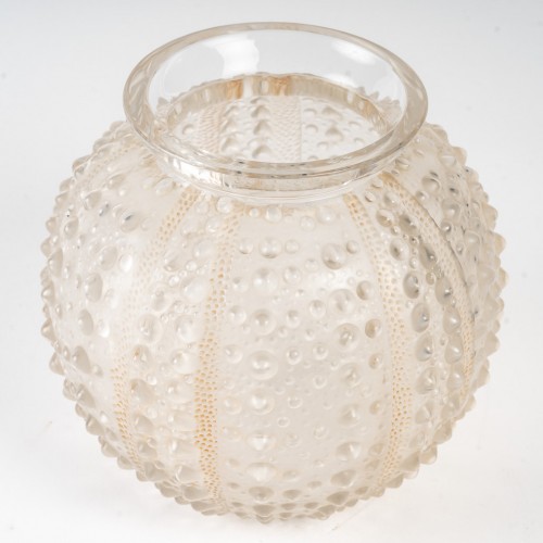 René Lalique (1860 -1945) - Ball vase &quot;Oursin&quot; model - 