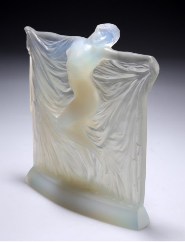 XXe siècle - René Lalique (1860-1945) - Thaïs ou Suzanne, statuette en Verre opalescent,1925