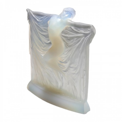 Antiquités - René Lalique (1860-1945) - &quot;Thaïs or Suzanne&quot; opalescent glass Statuette,1925