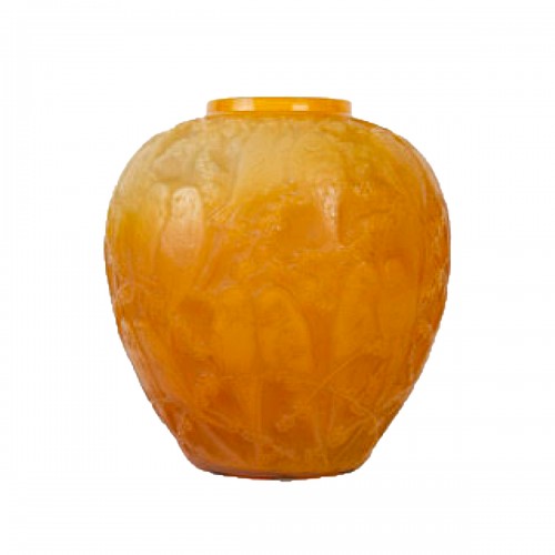 René Lalique, 1919 - Vase "Perruches" Butterscotch