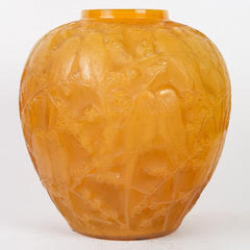 Verrerie, Cristallerie  - René Lalique, 1919 - Vase "Perruches » Butterscotch.