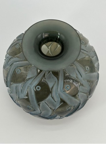 René Lalique - Vase Penthièvres Gris 1928 - Verrerie, Cristallerie Style Art Déco