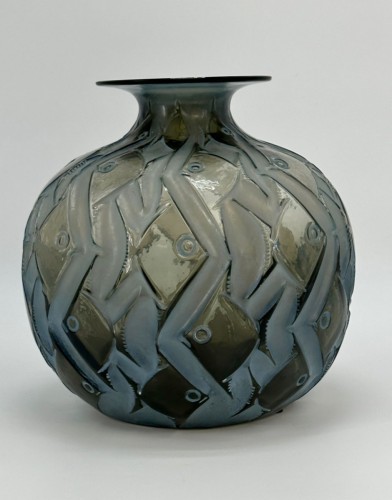 20th century - René Lalique - Grey Penthièvres Vase , 1928.