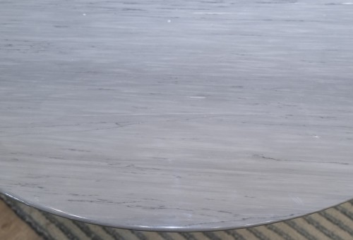 Eero Saarinen & Knoll International - Table de salle à manger « Tulip » marbre gris - 