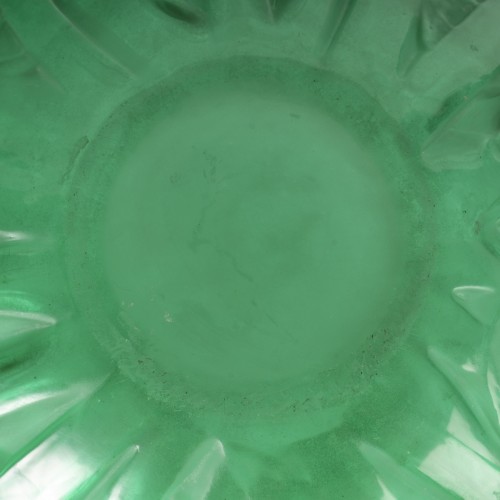 René Lalique, 1929, - Vase « Milan » épreuve en verre teinté vert - Art Déco