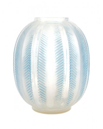  1932 René Lalique - “Biskra” vase.