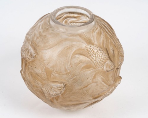 1924 René Lalique - “Formose” Vase - 