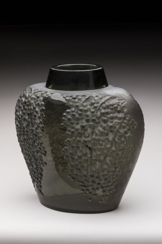1921 - René Lalique, “Pepper” Vase - 