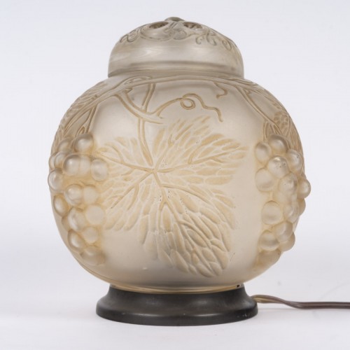 1921 René Lalique, Veilleuse-Brûle parfum « Raisins » - Art Déco