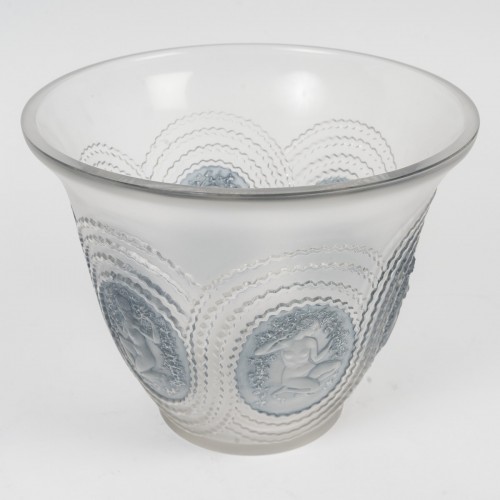 20th century - 1937  René Lalique - Dryades Vase
