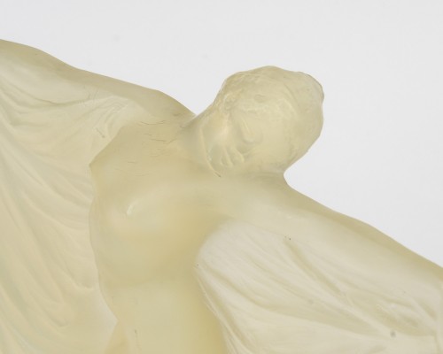 Verrerie, Cristallerie  - 1925 René Lalique - Statuette « Thaïs » en verre Butterscotch